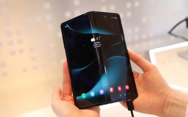 サムスン、2018年に折り曲げ可能なディスプレイを搭載したGalaxy Noteスマートフォンの計画を発表